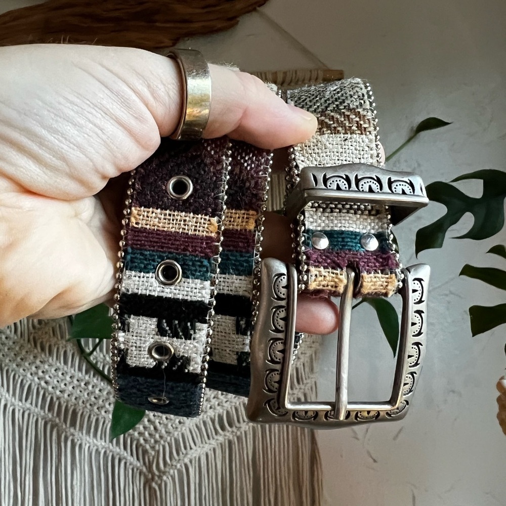 ELITE Accessories Woven Southwestern Tapestry Belt – Size M – Western Boho Y2K - Picture 2 of 9